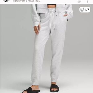 Lululemon Scuba HR jogger. Size 12, new with tags, heather grey